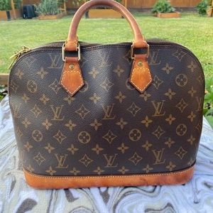 😍SOLD🥰Louis Vuitton Alma handbag monogram used
